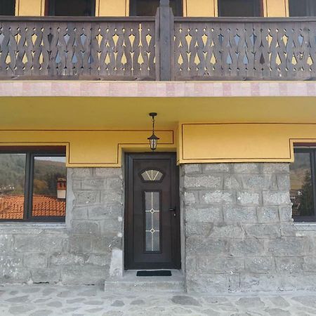 Yurukovata Kashta Hotel โคปริฟชทิทซา ภายนอก รูปภาพ