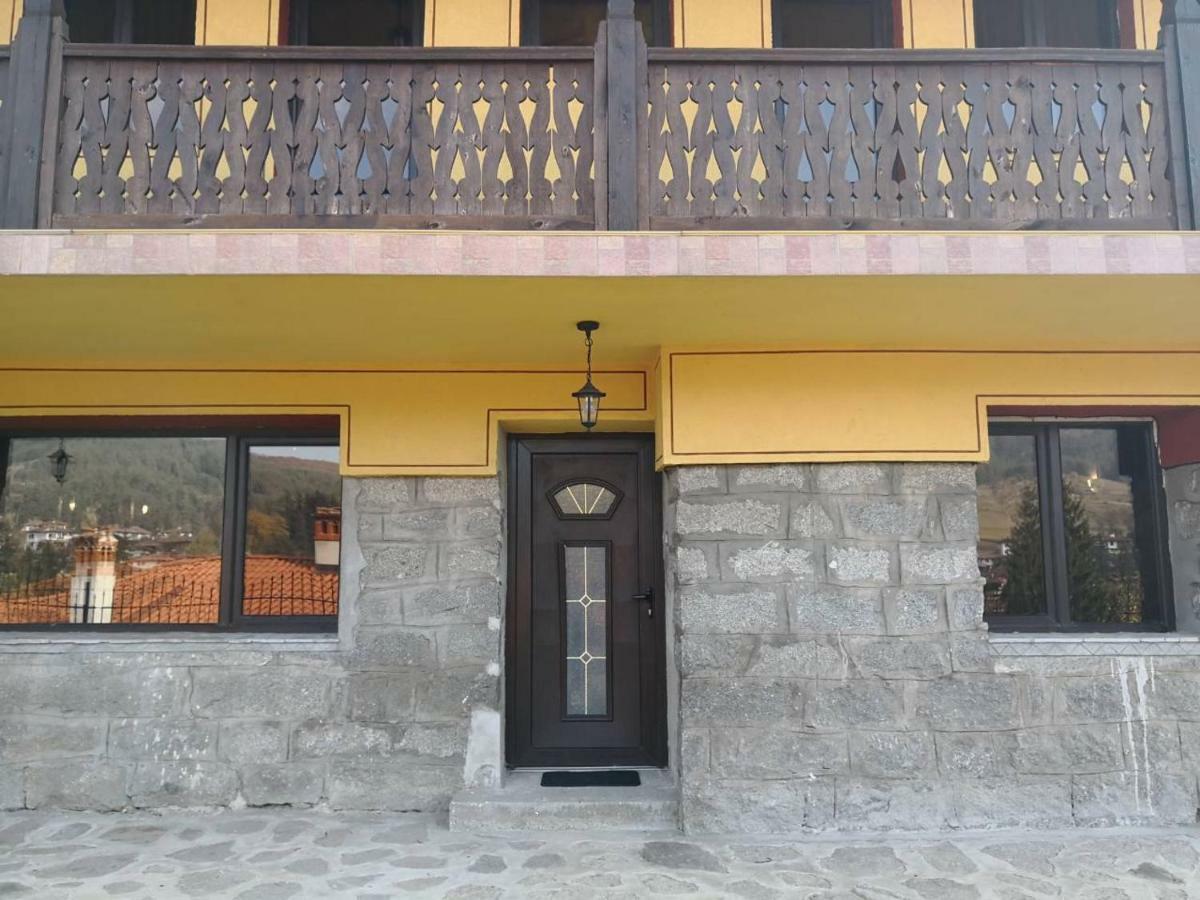 Yurukovata Kashta Hotel โคปริฟชทิทซา ภายนอก รูปภาพ