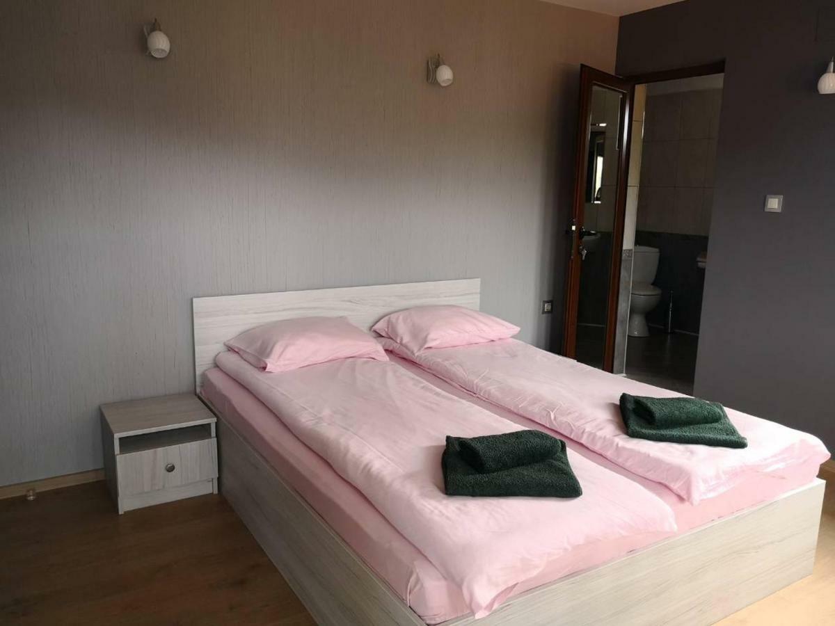 Yurukovata Kashta Hotel โคปริฟชทิทซา ภายนอก รูปภาพ
