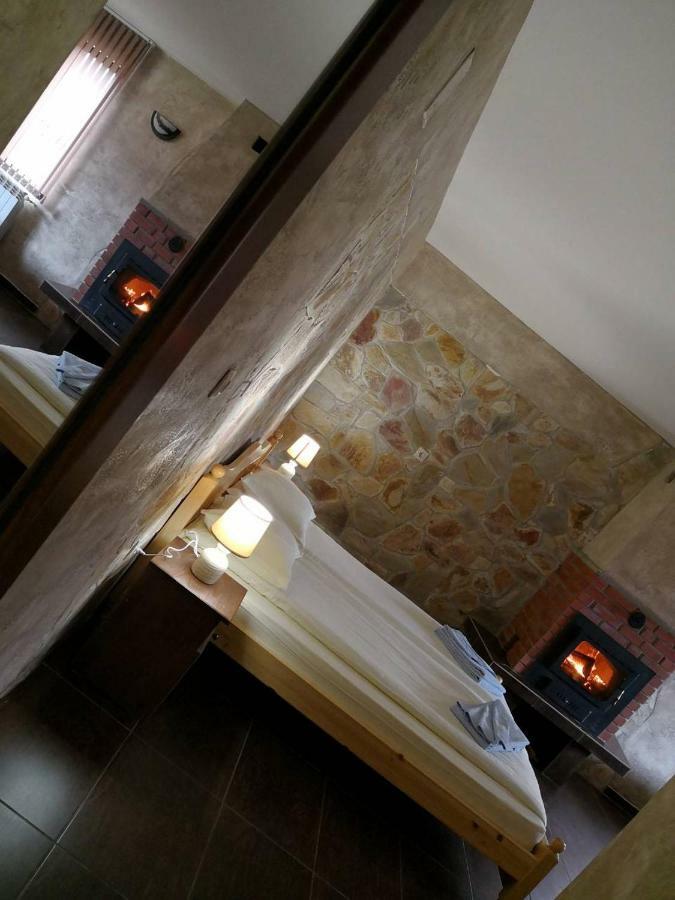 Yurukovata Kashta Hotel โคปริฟชทิทซา ภายนอก รูปภาพ