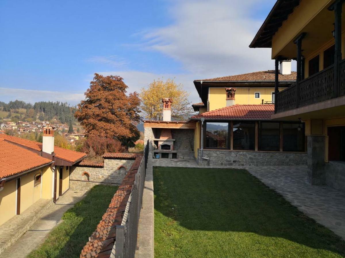 Yurukovata Kashta Hotel โคปริฟชทิทซา ภายนอก รูปภาพ
